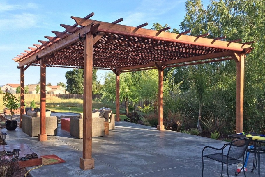 Деревянный козырек