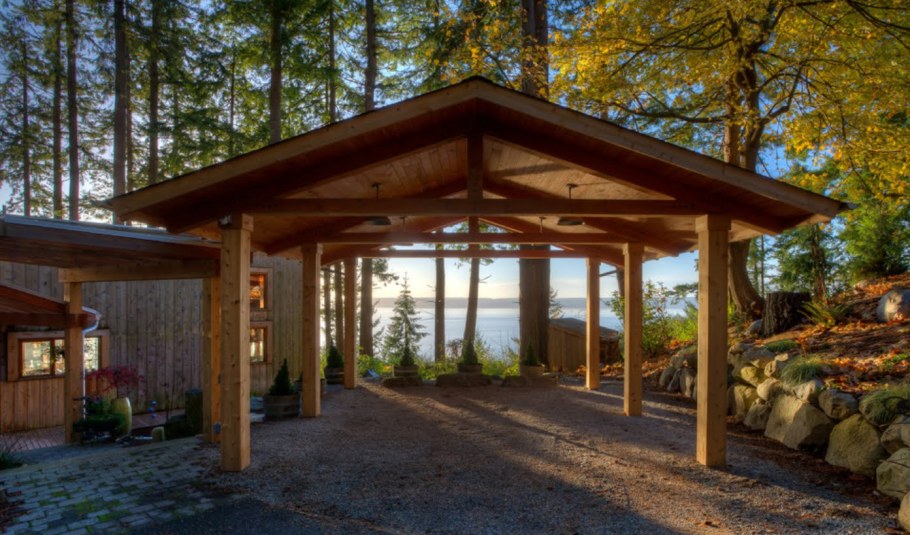 Деревянные навесы из бруса