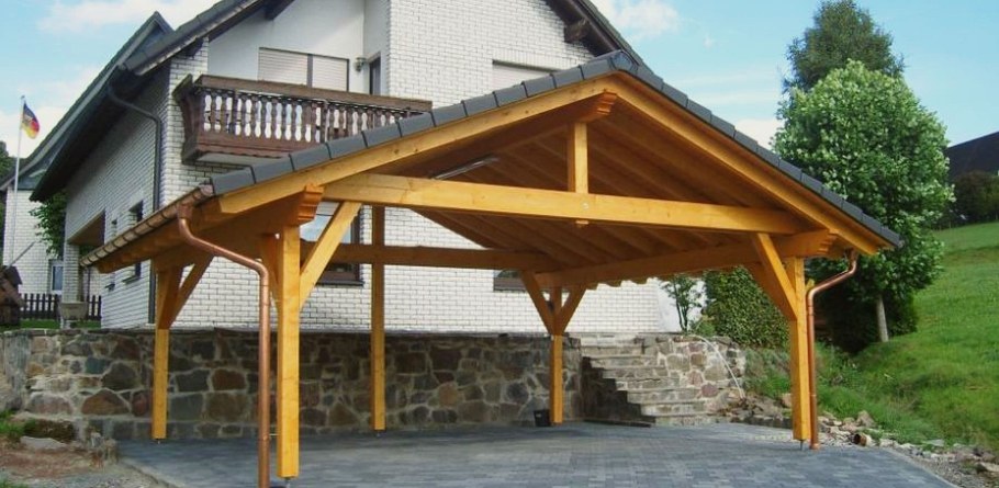 Деревянный навес для автомобиля