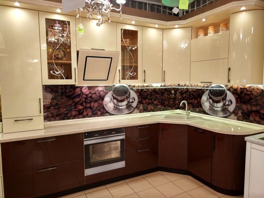 Кухни цвета венге