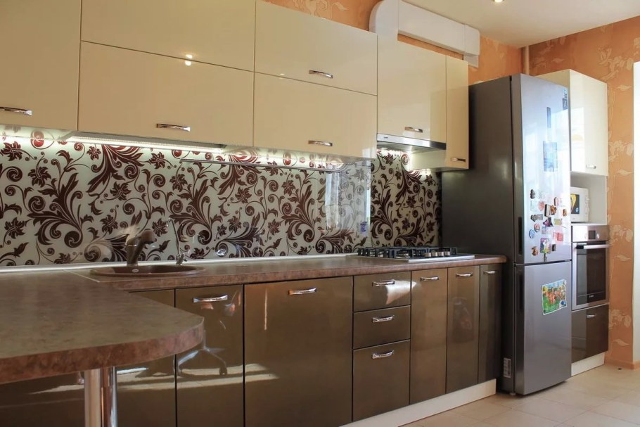 Кухня в шоколадных тонах