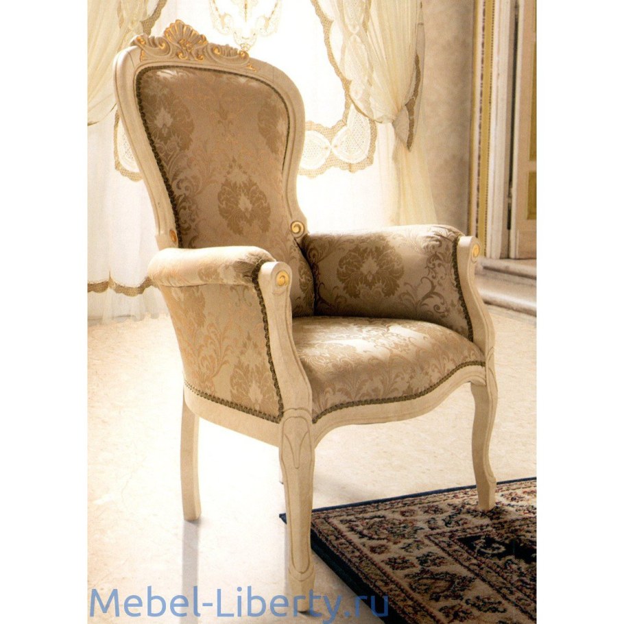 Кресло классика на ножках