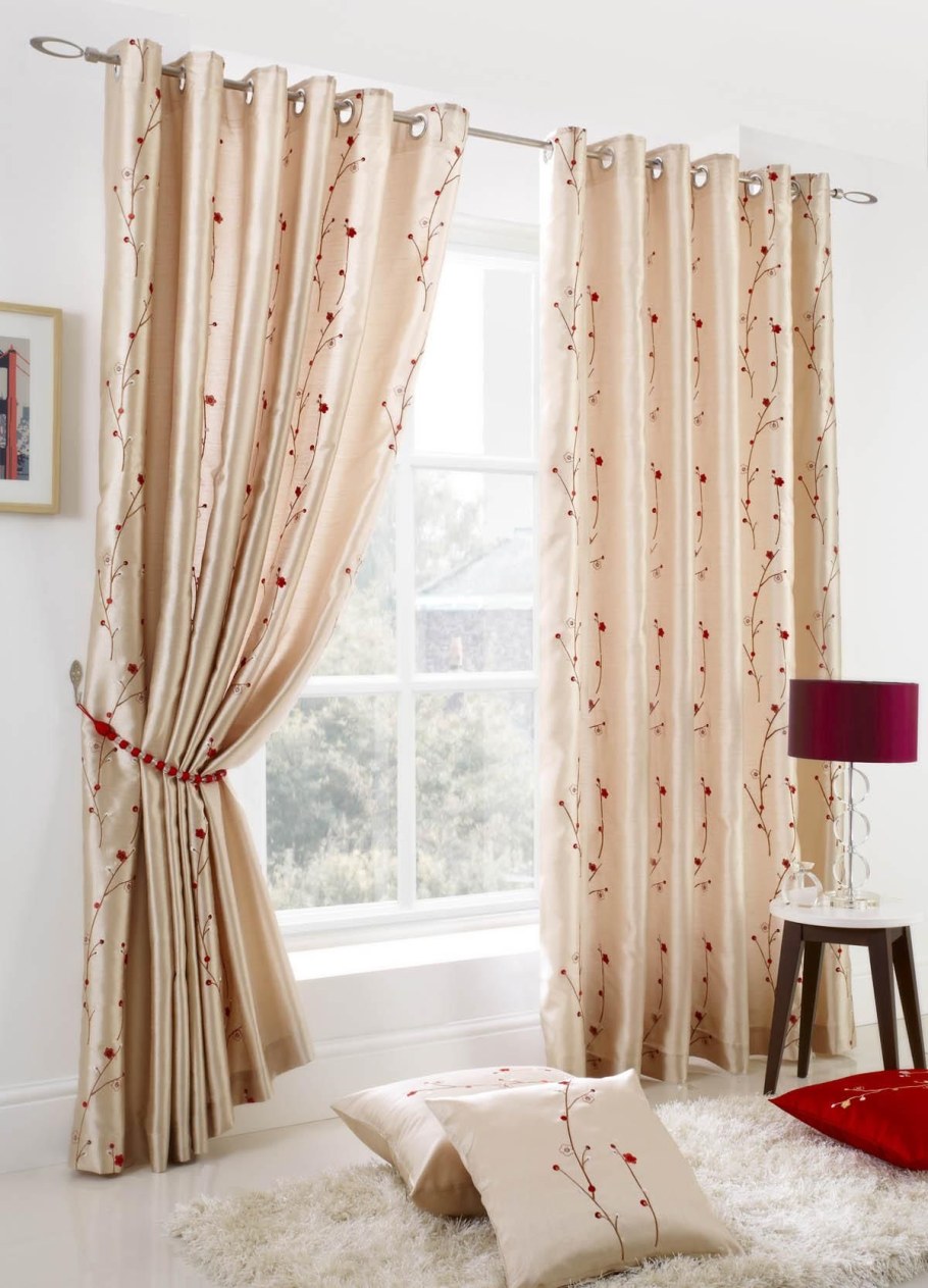 Шторы кремового цвета