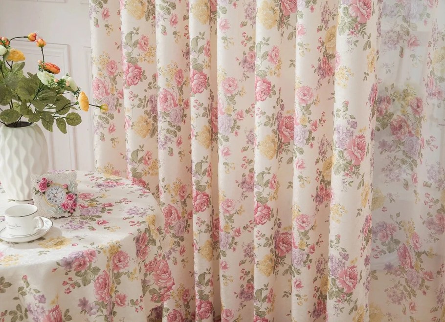 Занавески в мелкий цветочек