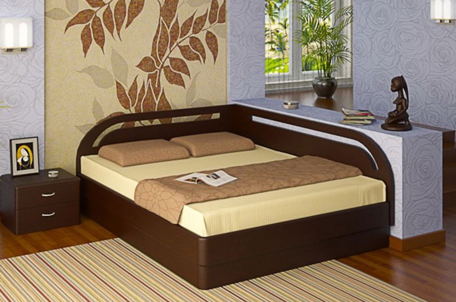 Кровать на квадратных ножках