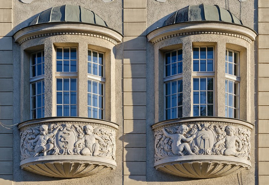 Эркер и Ризалит