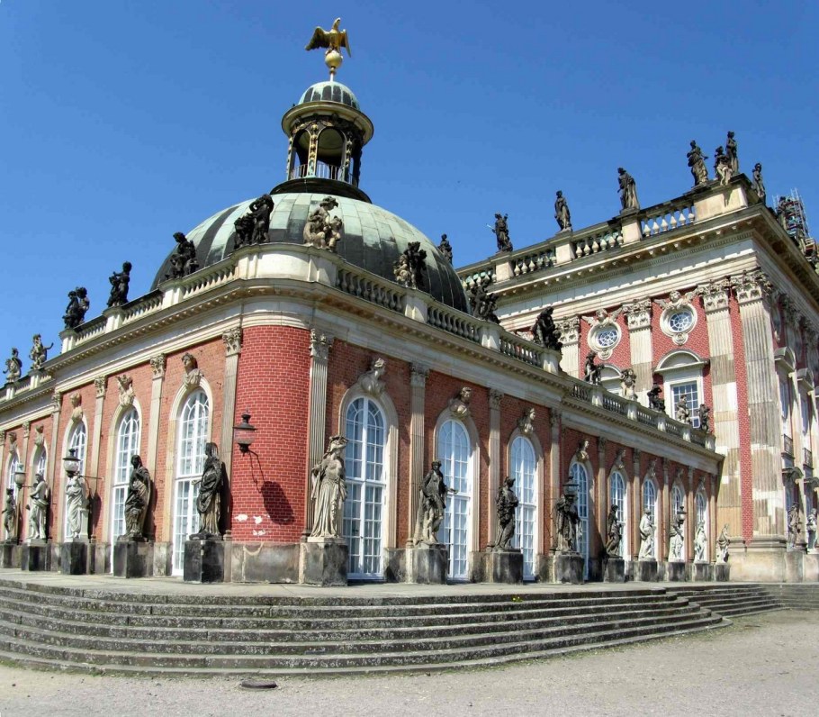 Новый дворец в Потсдаме