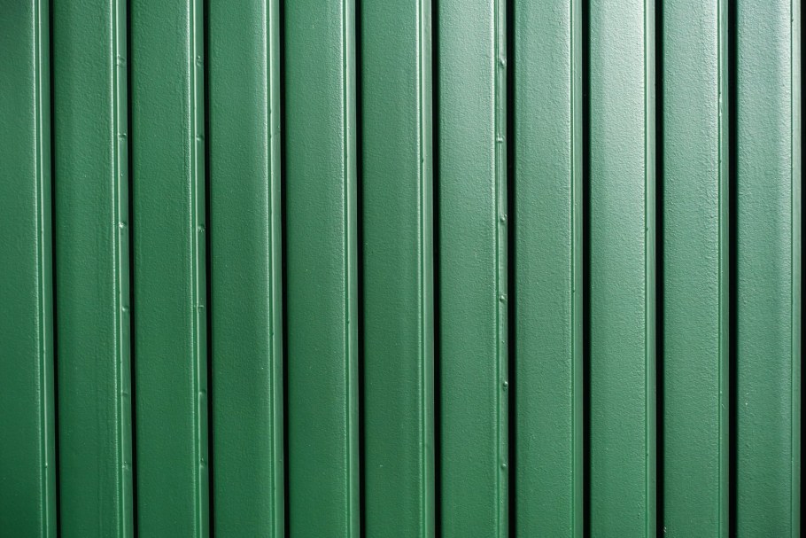 Фальцевая кровля зеленая текстура