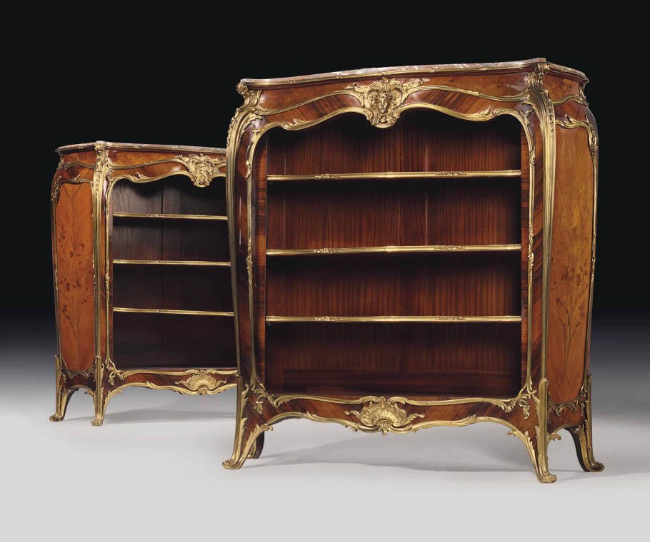 Изящная антикварная мебель