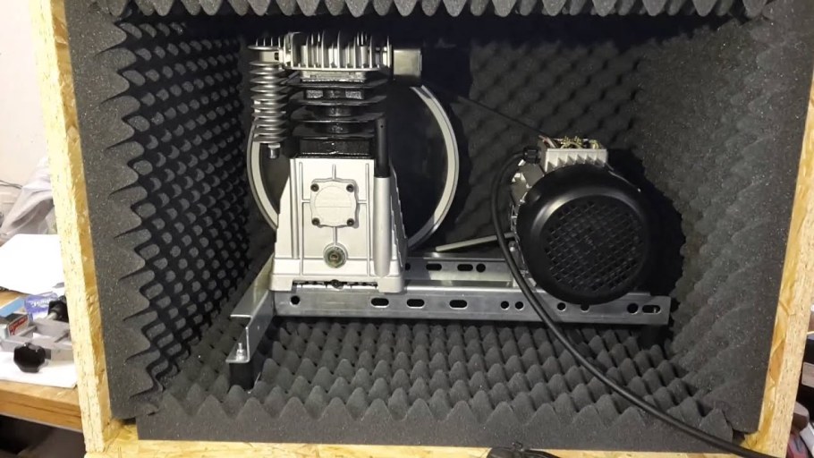 Шумозащитный кожух для генератора СДМО