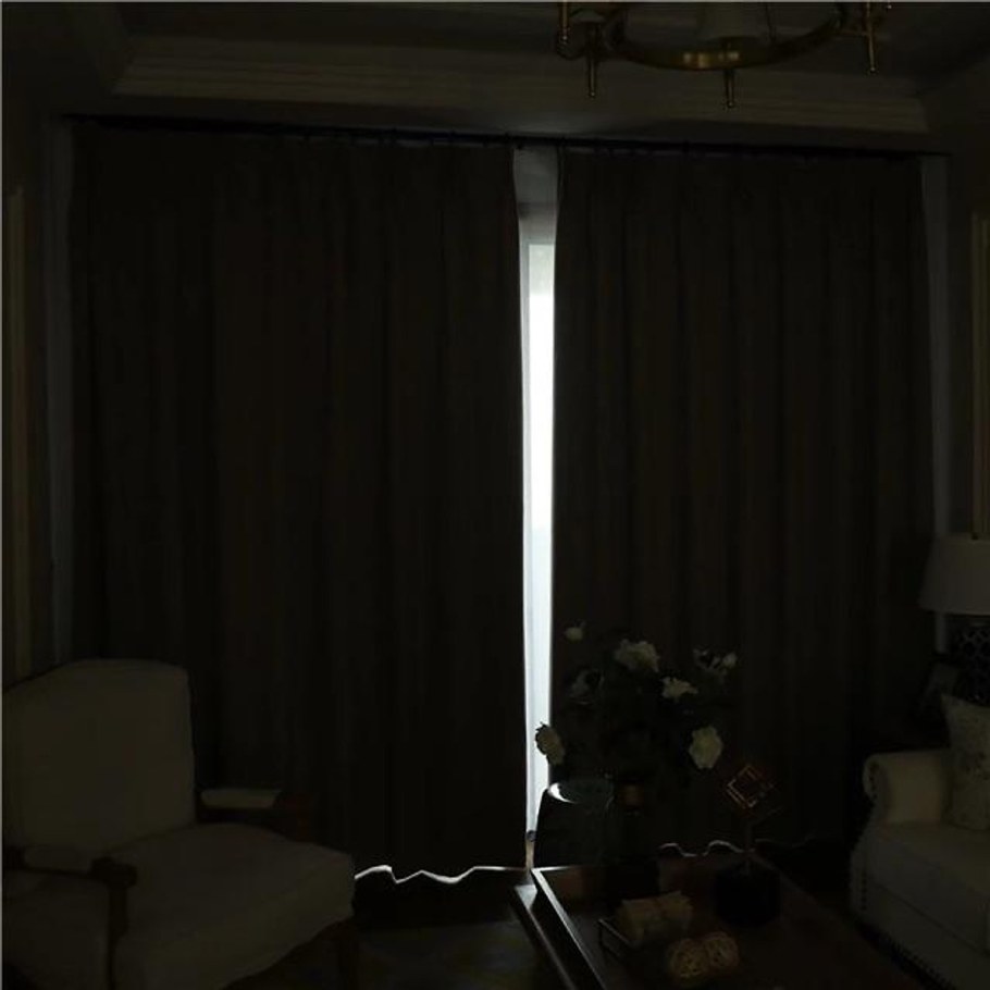 Затемненная занавеска в интерьере