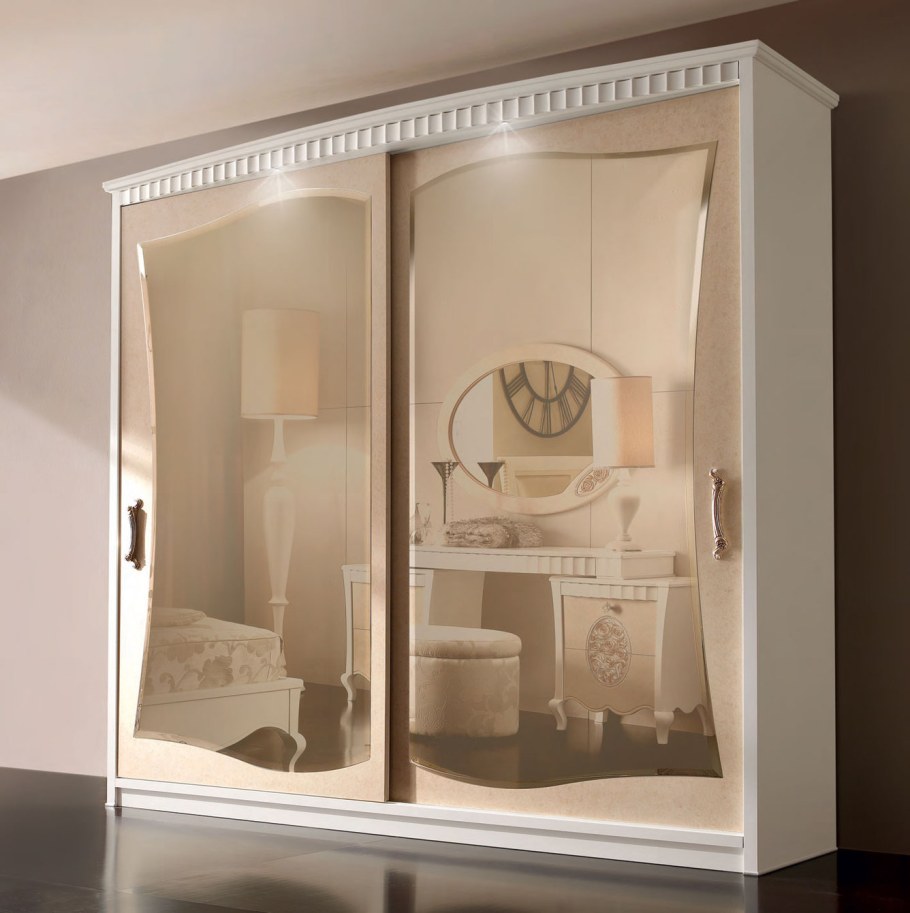 Шкаф в спальню белый с гравировкой