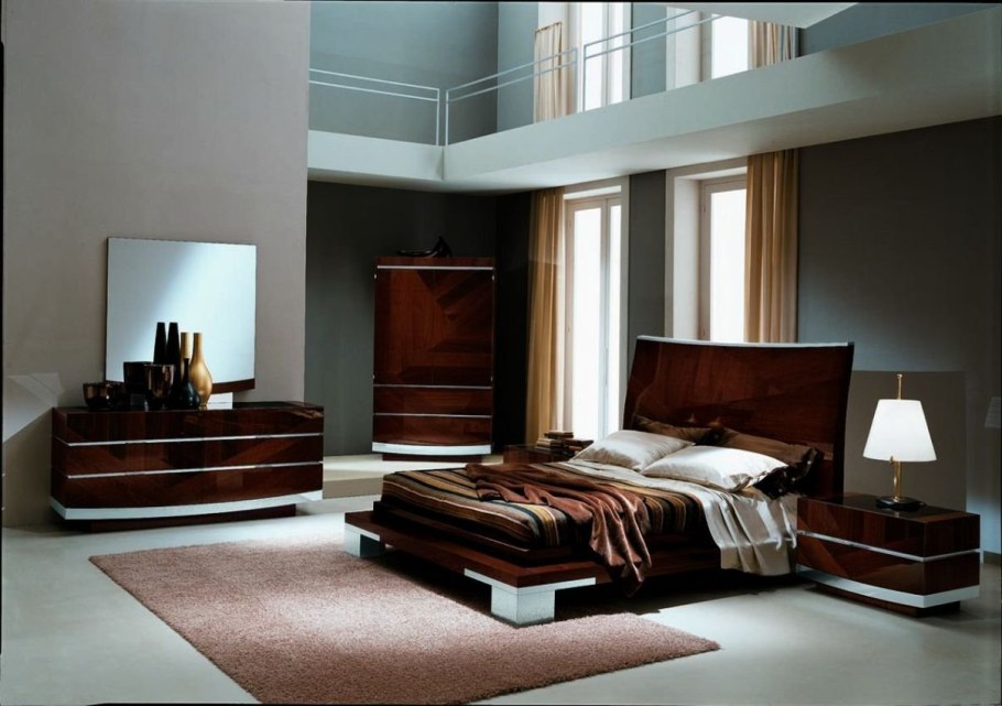 Спальня лакированная