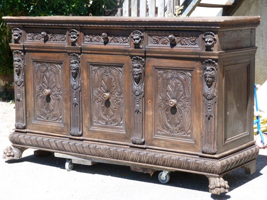 Дрессуар Ренессанс Италия