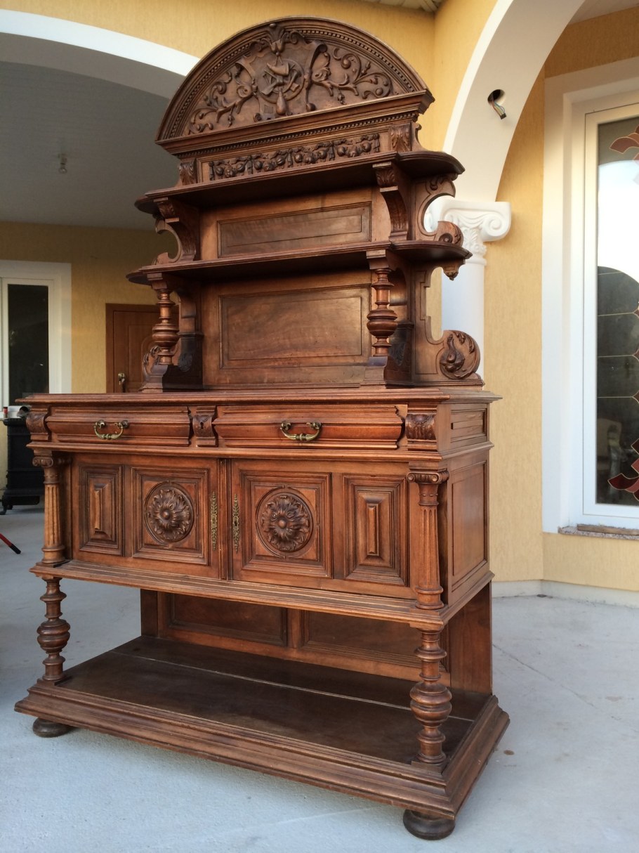 Мебель в стиле Ренессанс