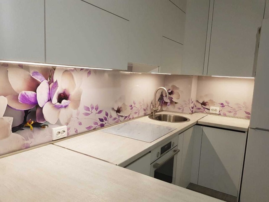 Акриловый фартук для кухни