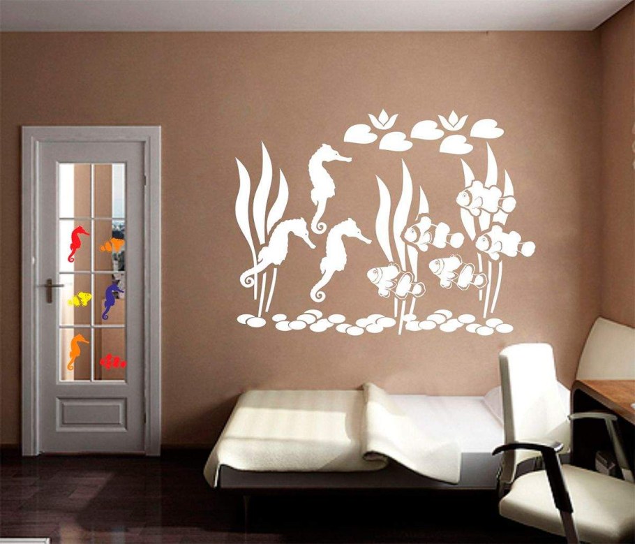 Наклейки на стену