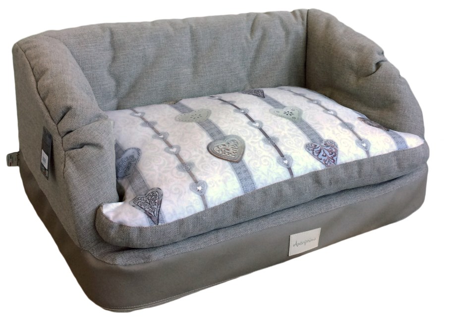 Диван для животных