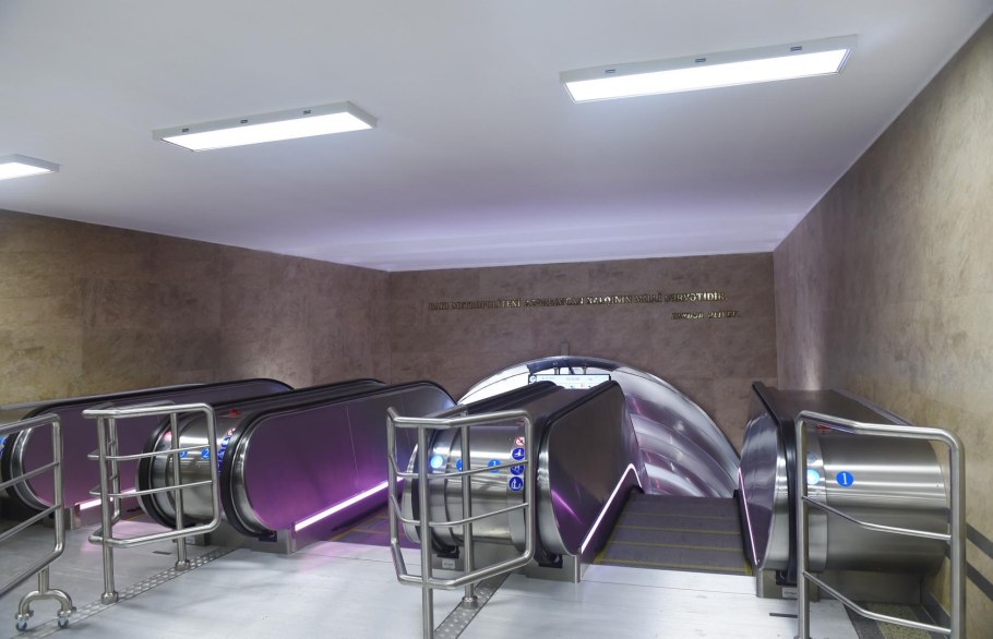 Интернет клуб на Элмляр Академиясы