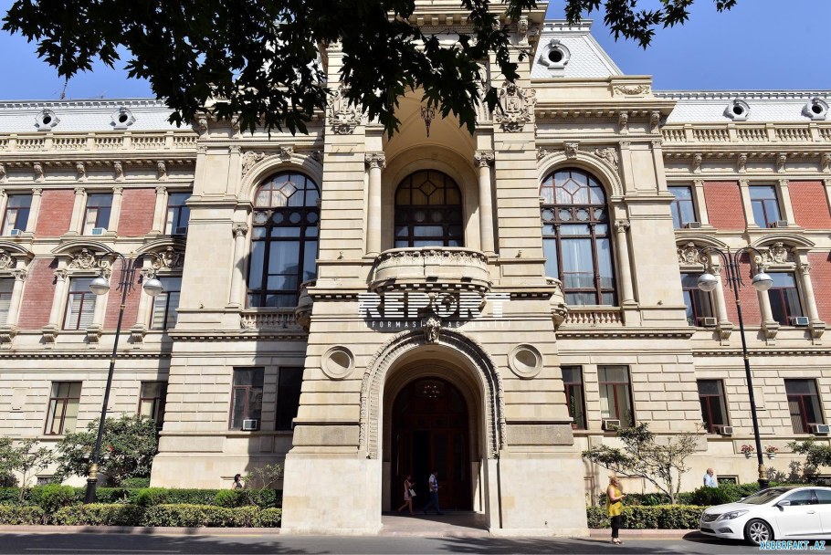 Баку, здание Баксовета,