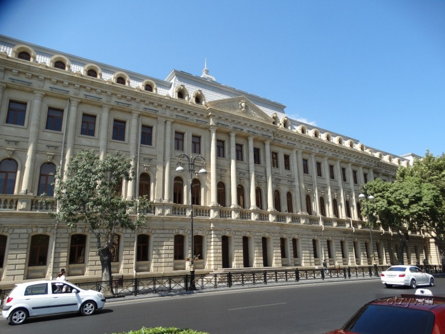 Улица Истиглалият Баку