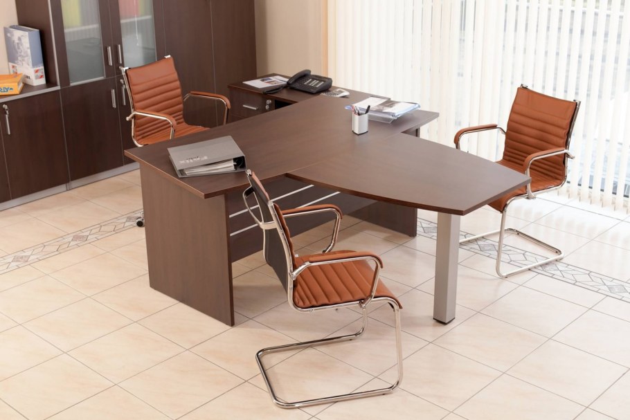 Кабинет руководителя эконом класса