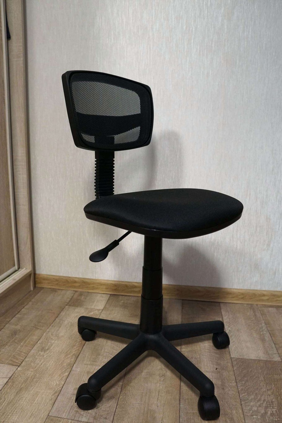 Кресло Бюрократ Ch-299nx