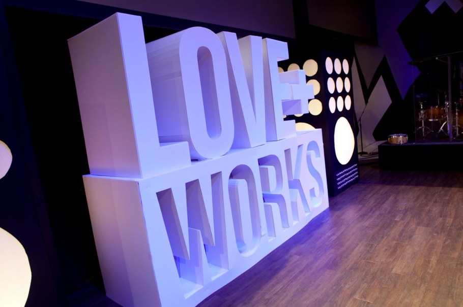 Необычный декор стен