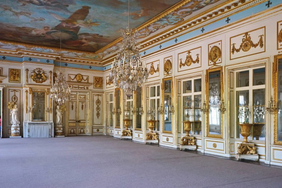 Усадьба Кусково зеркальный зал