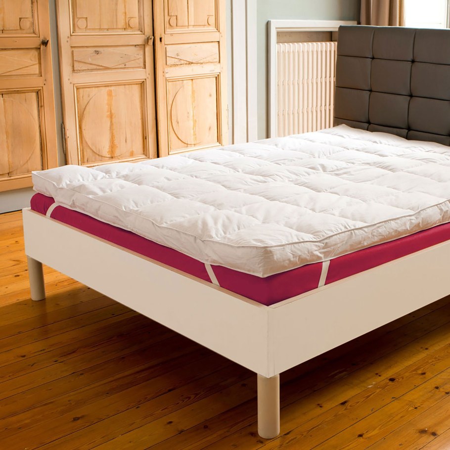 Кровать с матрасом