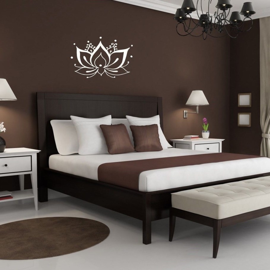 Спальня в коричневых тонах