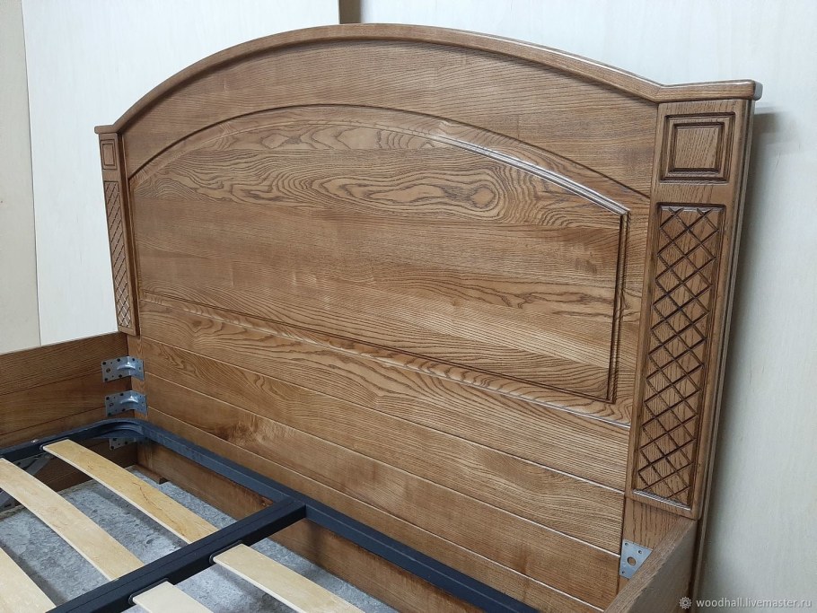 Мебель из массива ореха