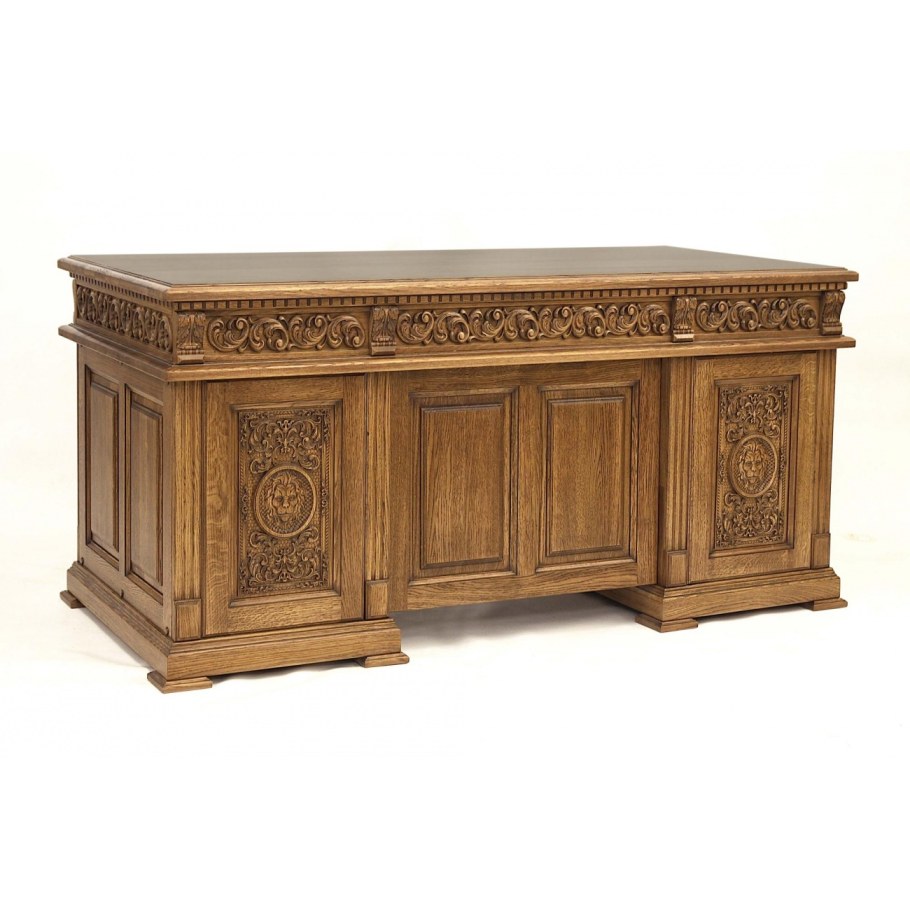 Журнальный столик из массива