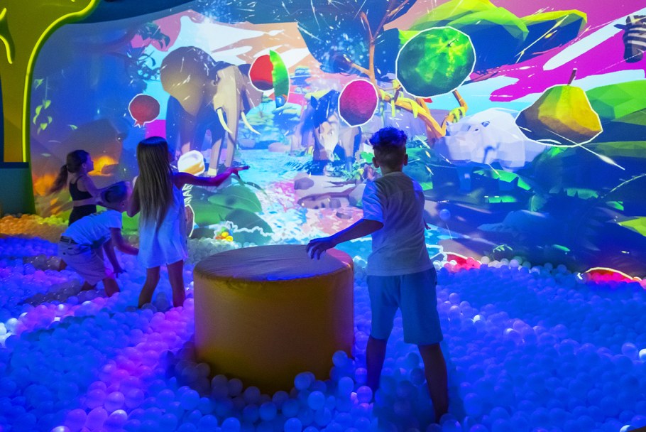 Замания ТЦ Рио Севастопольский