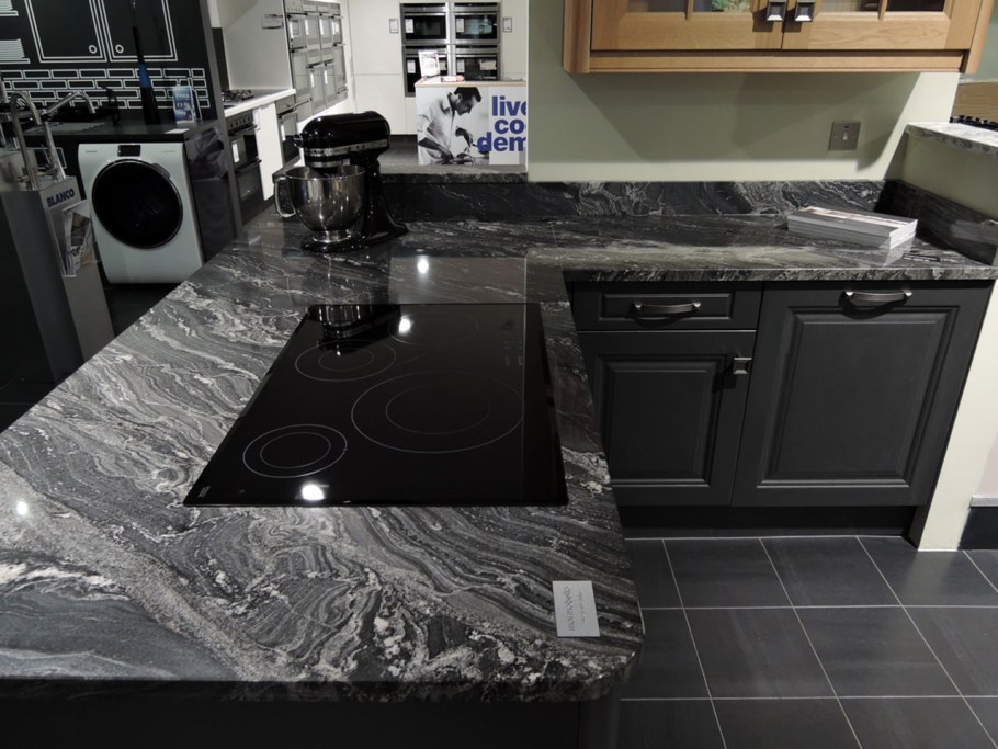 Парадизо марквина гранит столешница