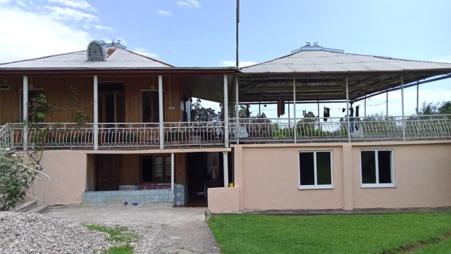 Цитрусовые домики у моря Денис и Елена Абхазия