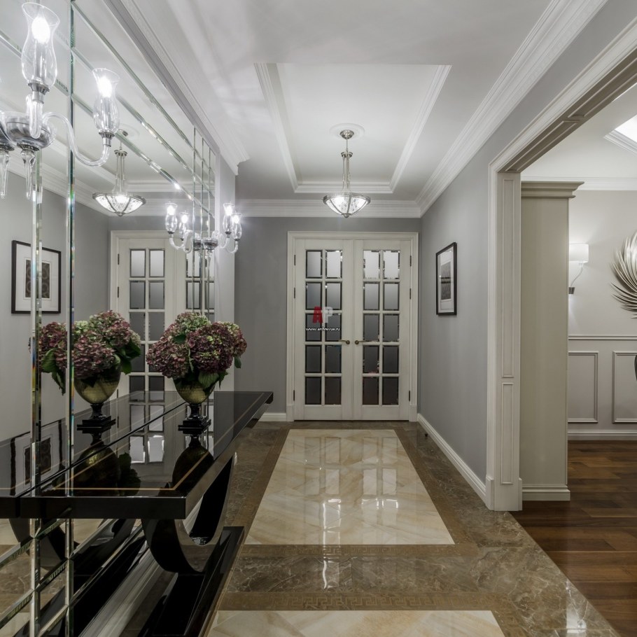 Интерьер холла в стиле Неоклассика