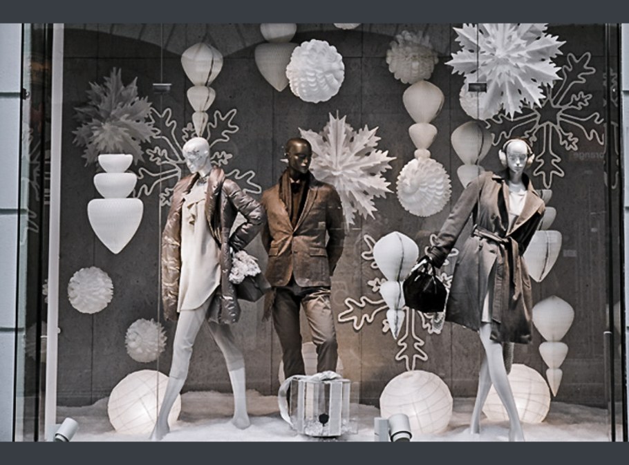 Новогодние декорации витрин