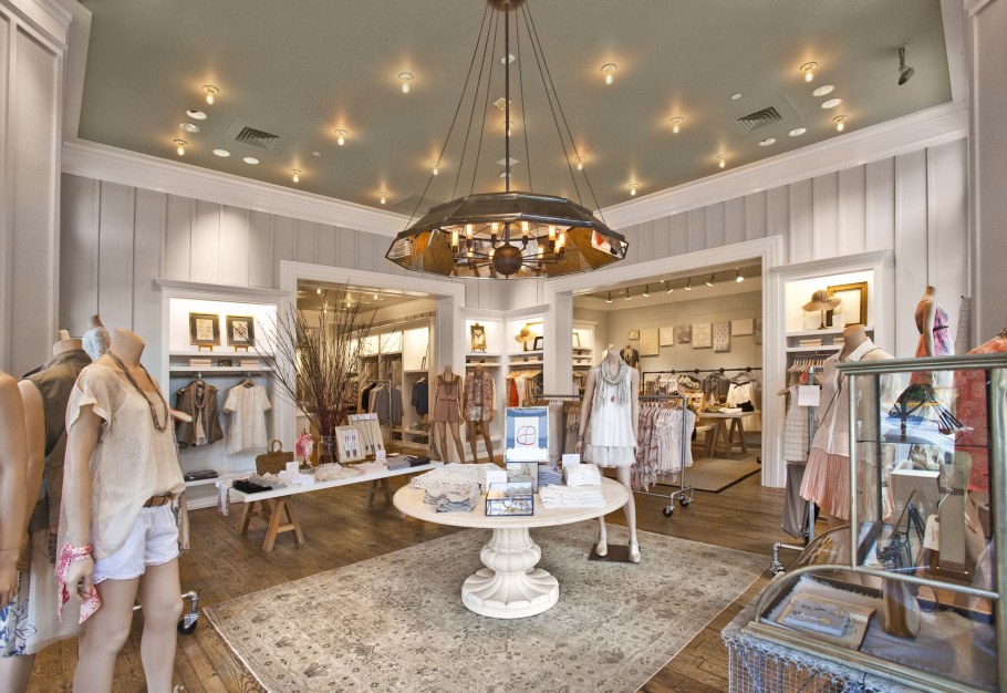 Интерьер магазина фэшн