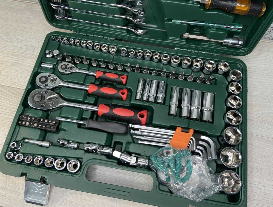 Набор автомобильных инструментов Arko ck80179