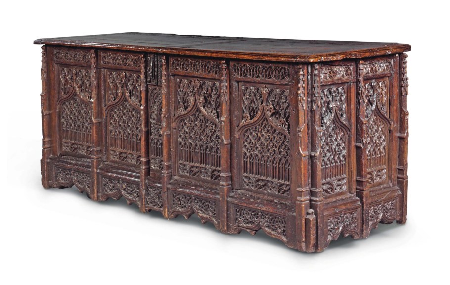 Готика мебель Франции 18 века