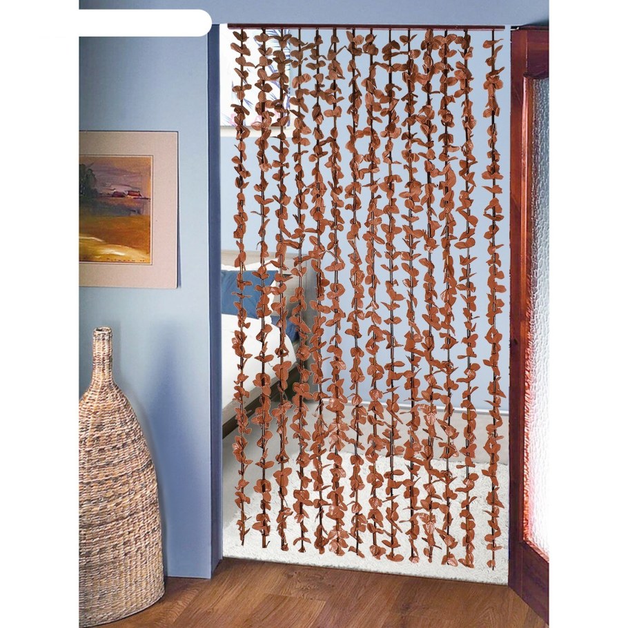 Деревянные шторы на дверь