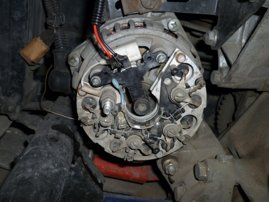 Щетки на регулятор напряжения Приора