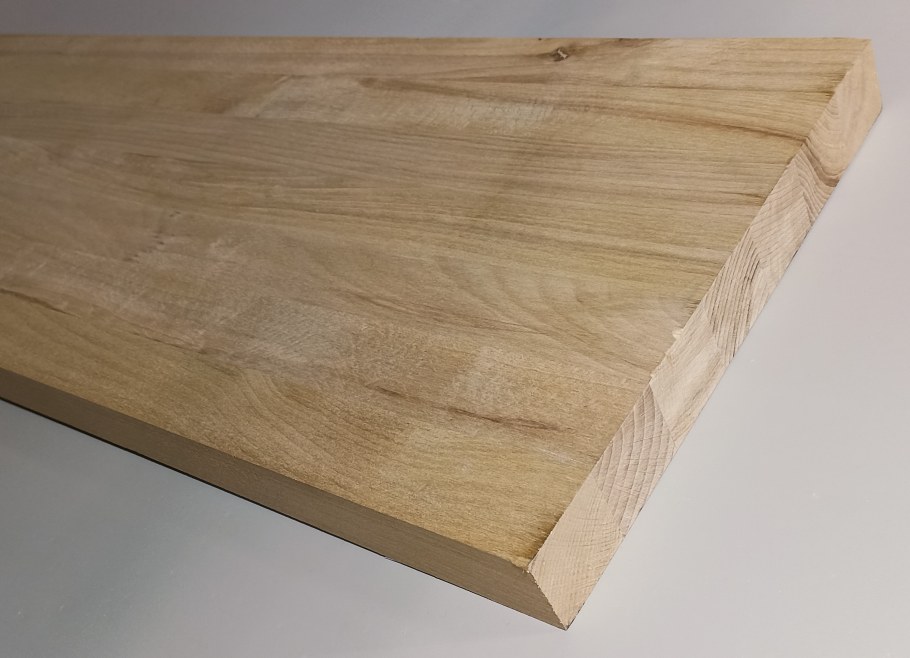 Щит ясень цельноламельный