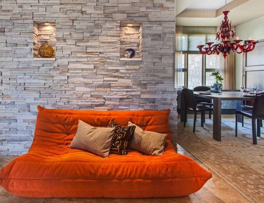 Отделка спальни декоративным камнем