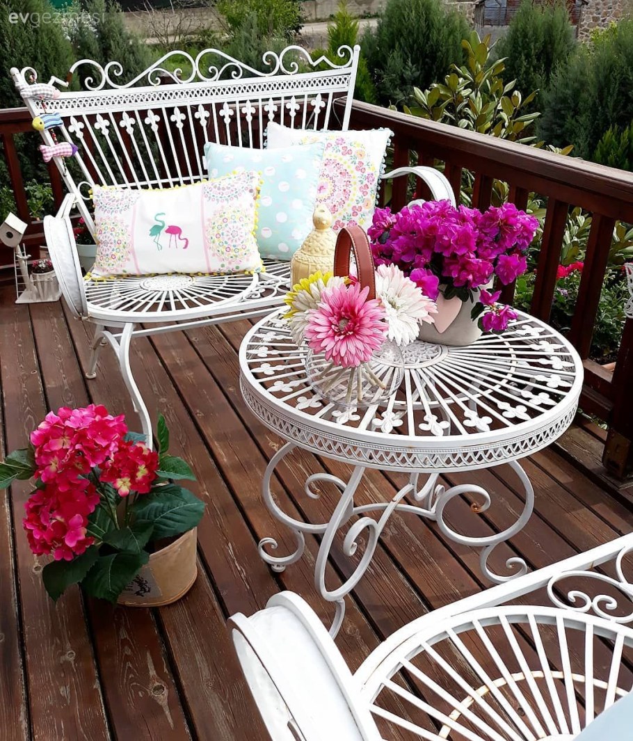 Oqrajdenie balkona svoimi rukami из дерева