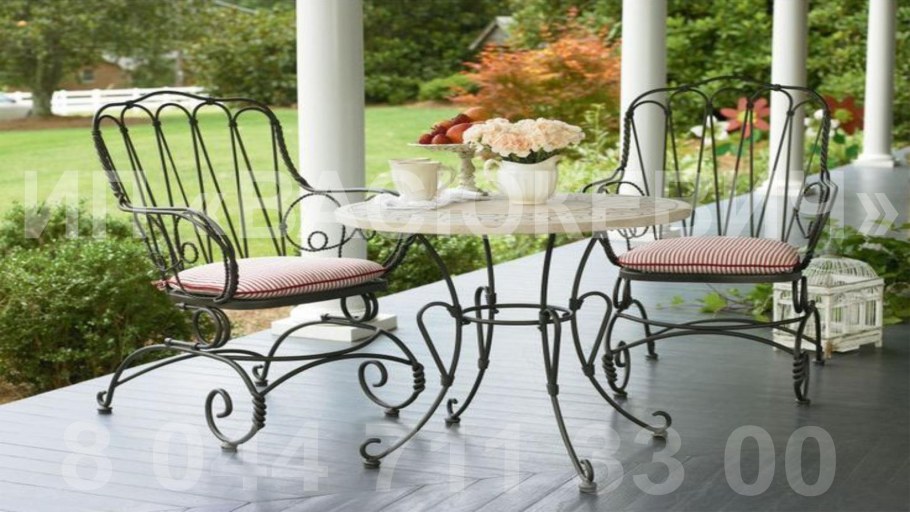 Кованый садовый столик