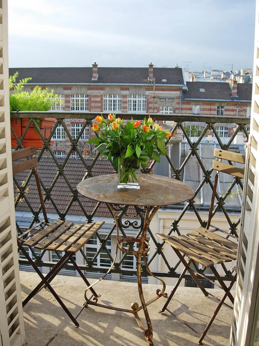 Кованый столик на балкон