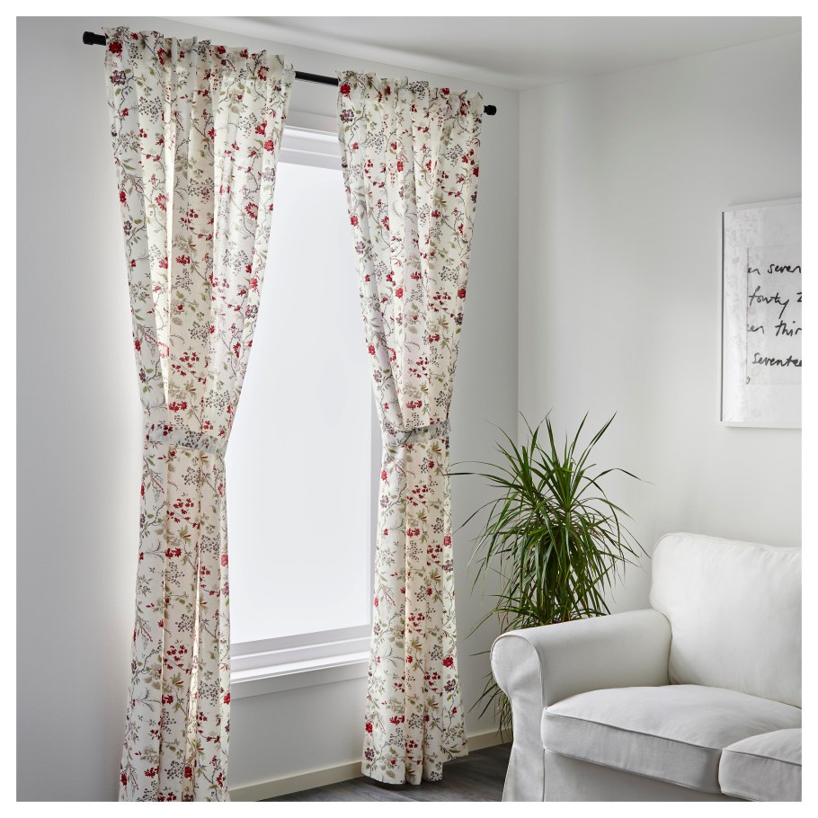 Шторы икеа Бертине