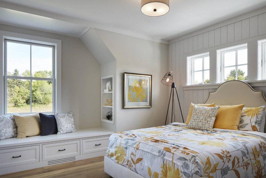 Окно в спальне